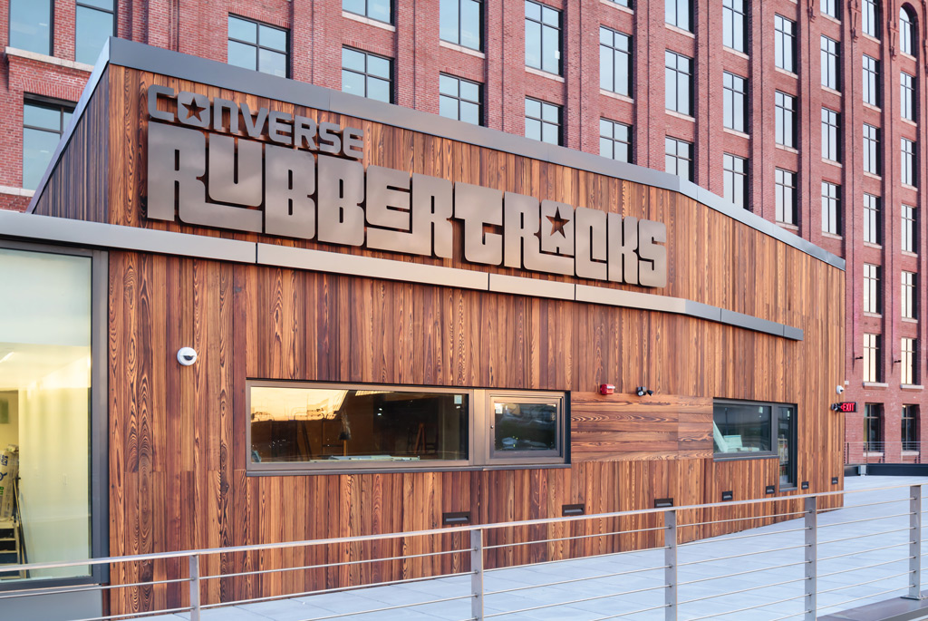 converse rubber tracks closed