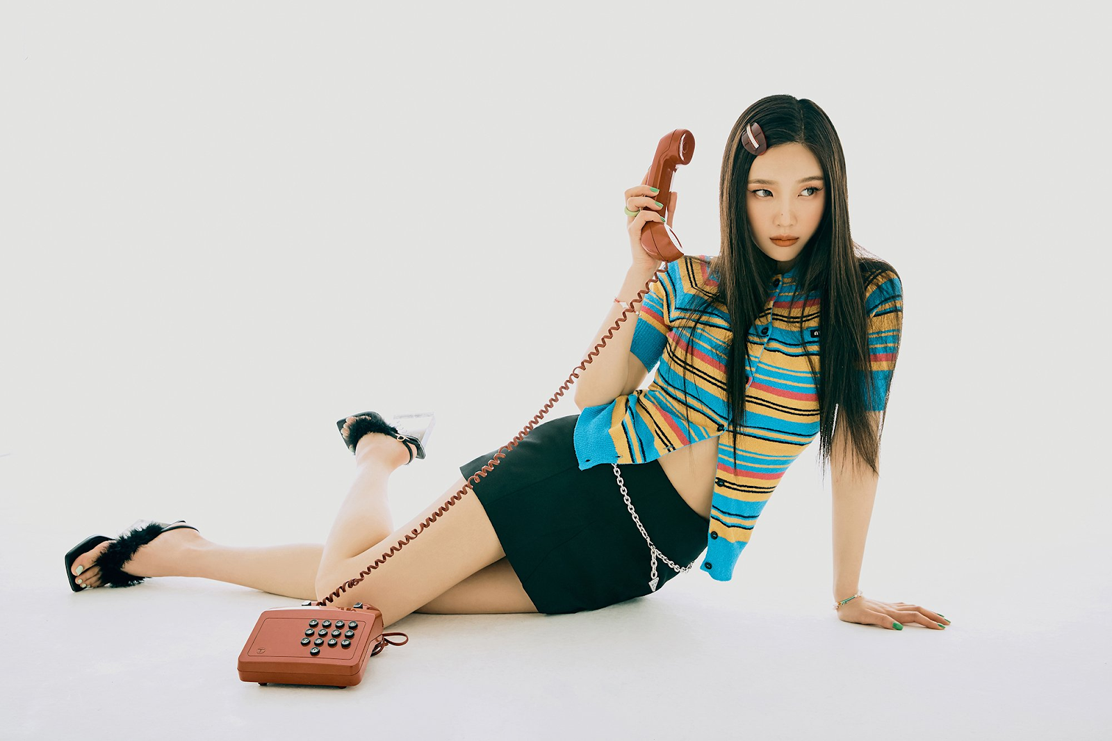 Joy Dari Red Velvet Rilis Album Solo “hello” Berisi 6 Lagu Remake Whiteboard Journal