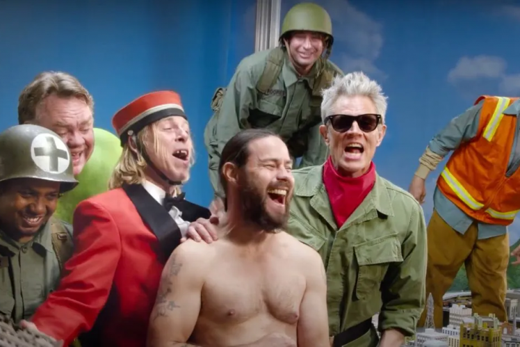 Jackass Forever Online Cz Menunggu Hingga Lebih 11 Tahun, Akhirnya “Jackass” Kembali Hadir Lewat Film Terbarunya “Jackass Forever” - Whiteboard Journal