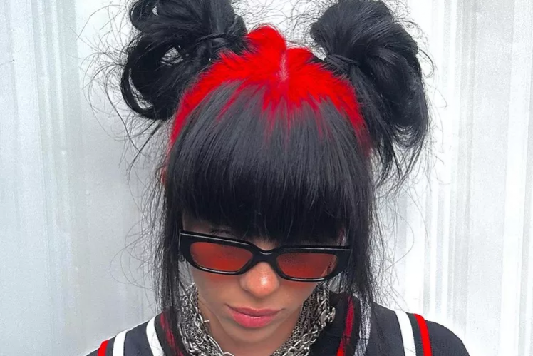 Sering Melakukan Transformasi Warna Rambut Membuat Billie Eilish ...